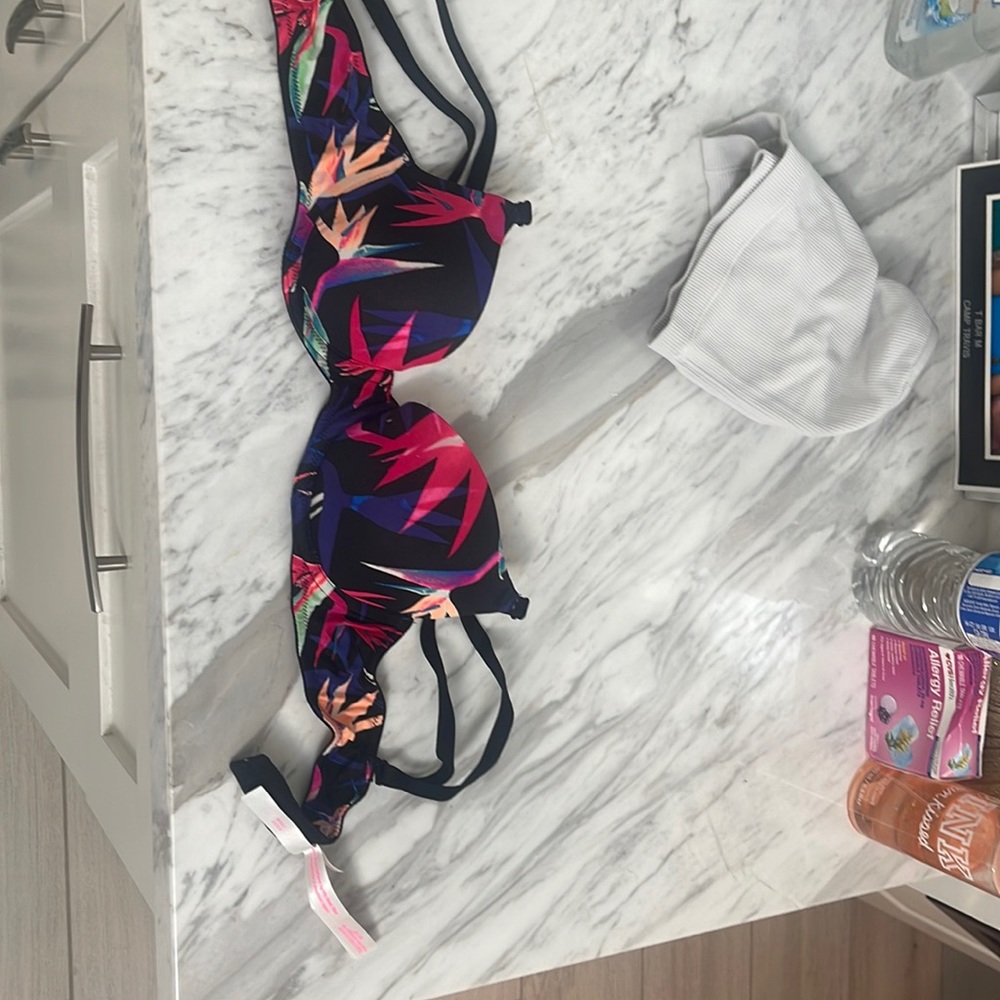 size 32 a victoria secret bra